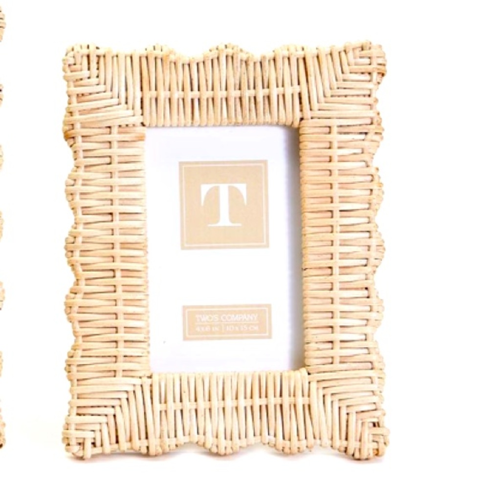🚫SOLD🚫 New in Box-Twos Company wicker picture frame